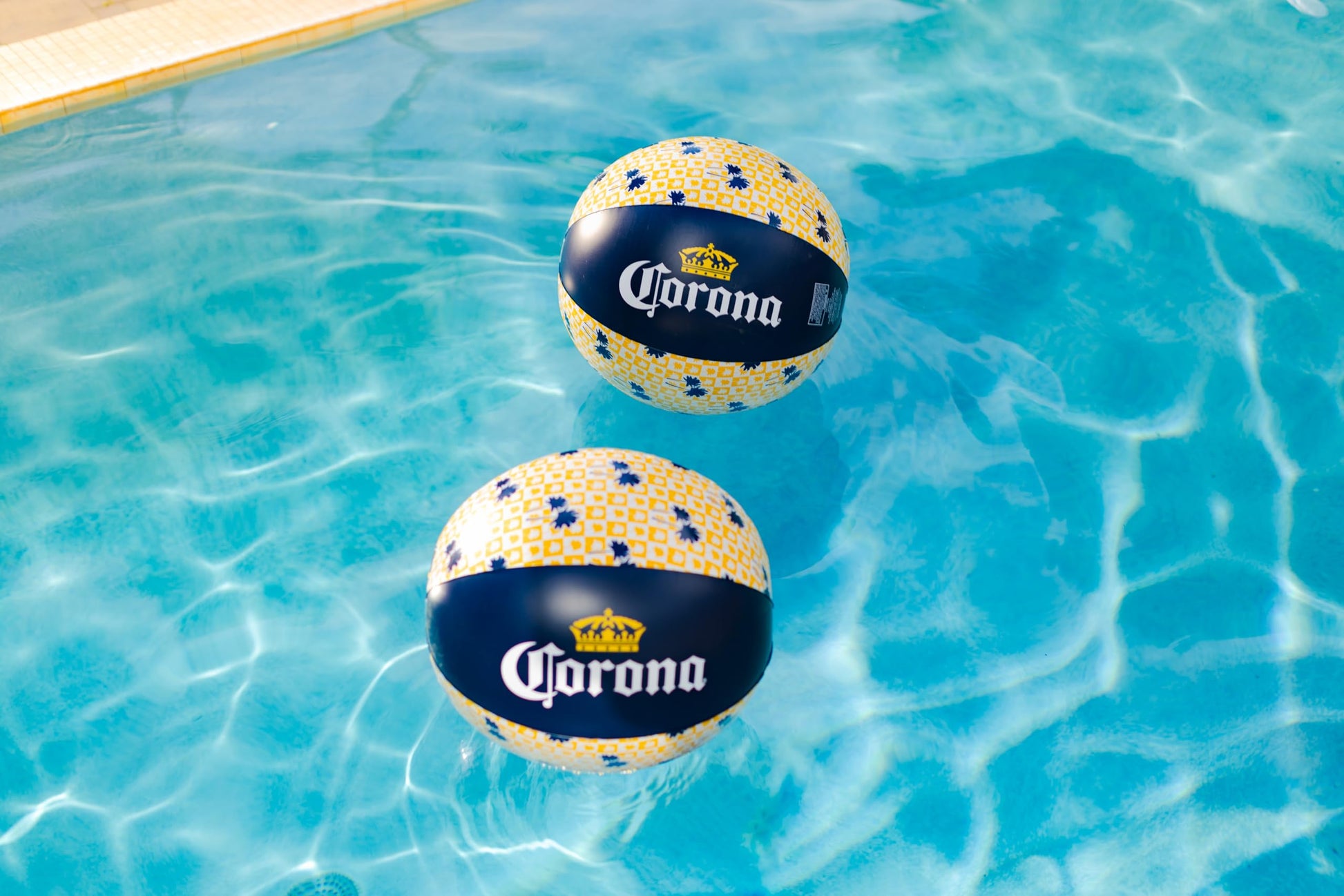 Corona 2 Pack of 20 inch Beach Balls