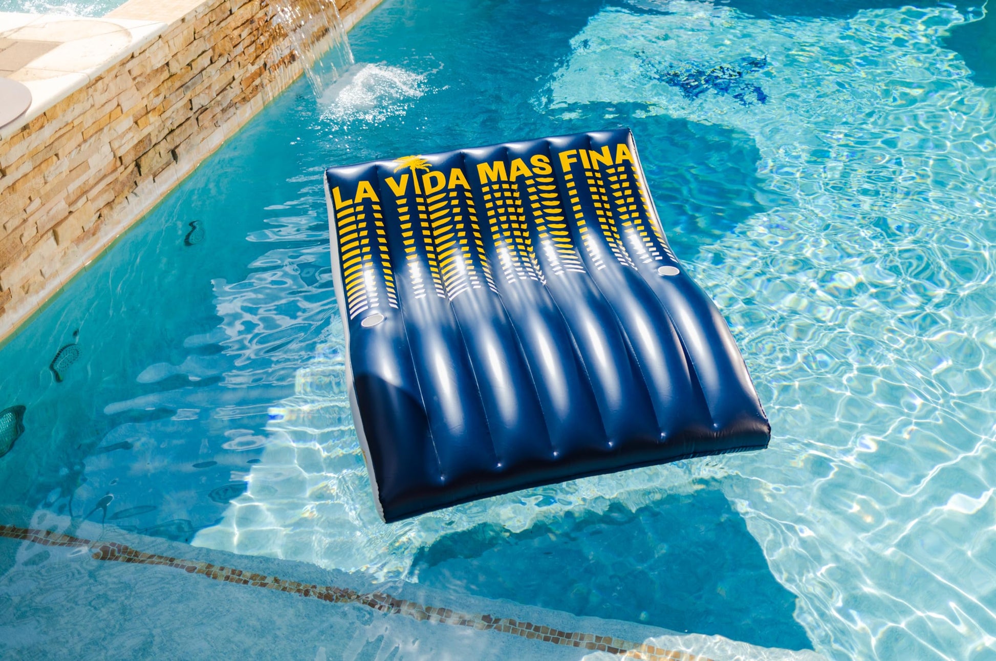 Corona Giant Inflatable 2 Person Chaise Lounger