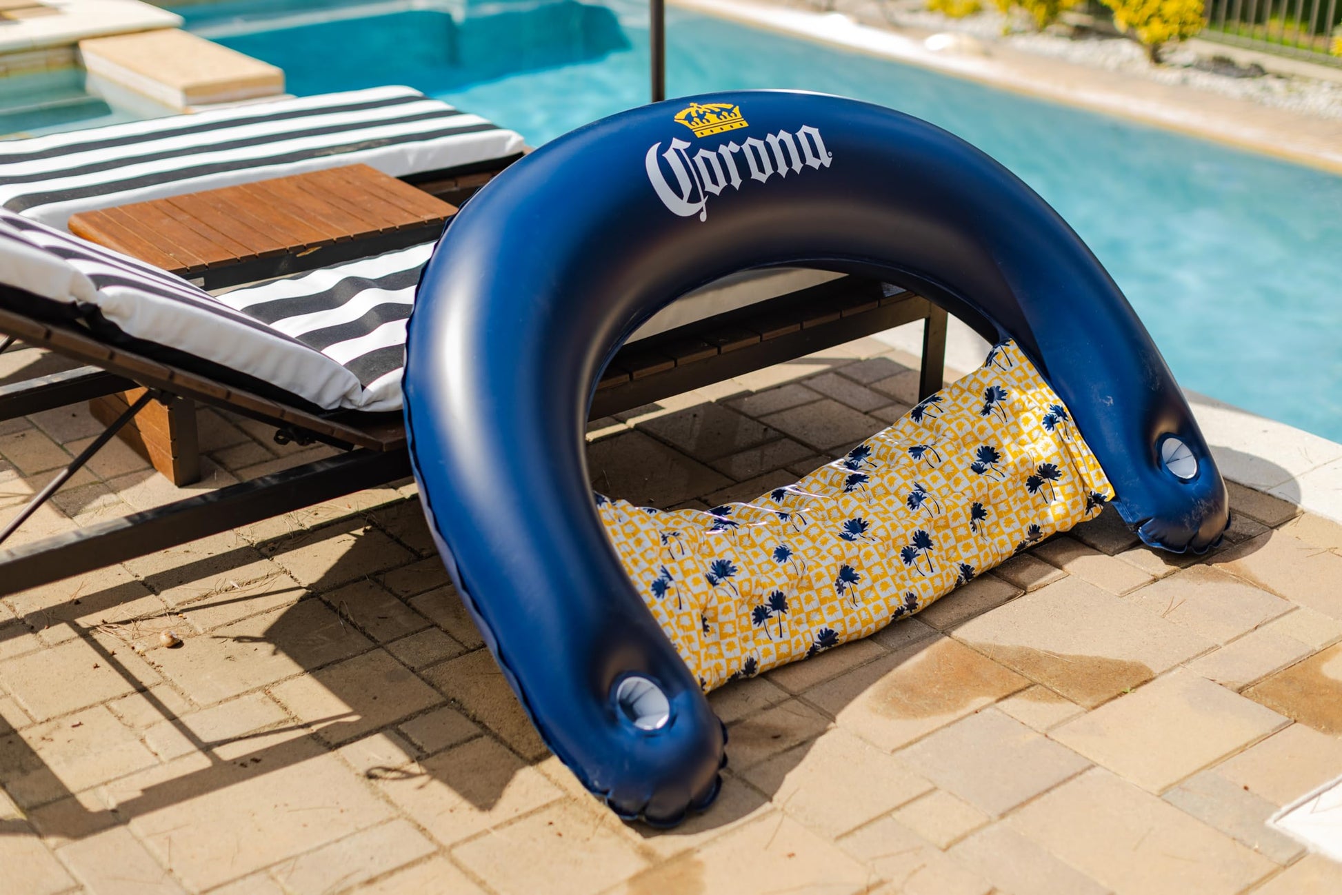 Corona Sit N Sip Floating Chair