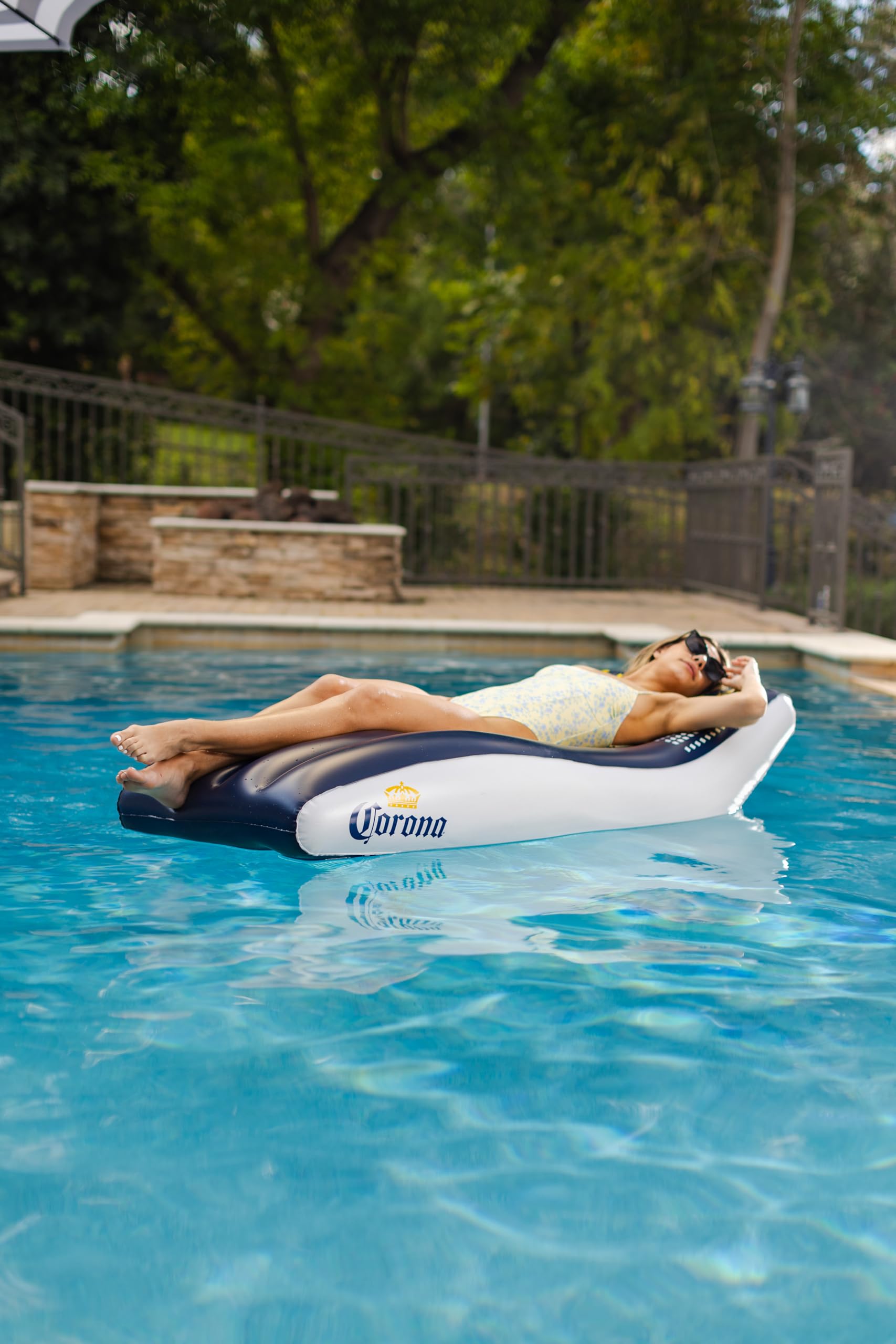 Corona Giant Inflatable Luxury Chaise Lounger